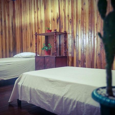 Monte Los Lirios Lodge Monteverde Eksteriør billede