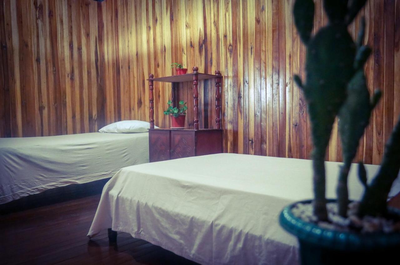 Monte Los Lirios Lodge Monteverde Eksteriør billede