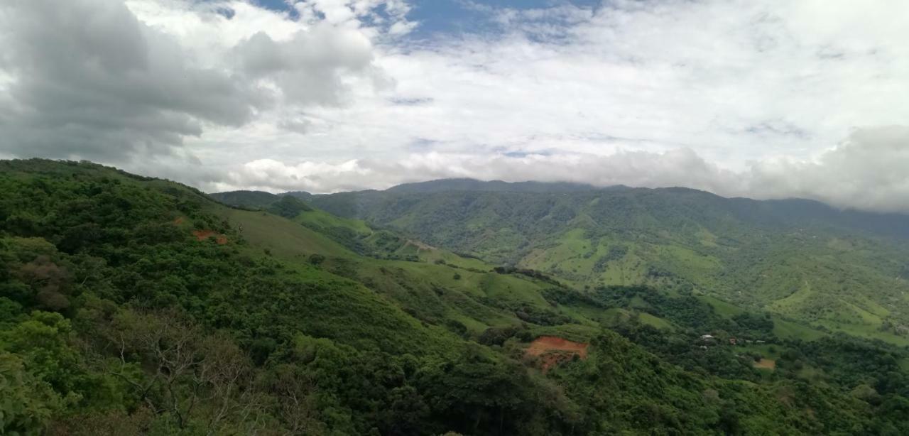 Monte Los Lirios Lodge Monteverde Eksteriør billede