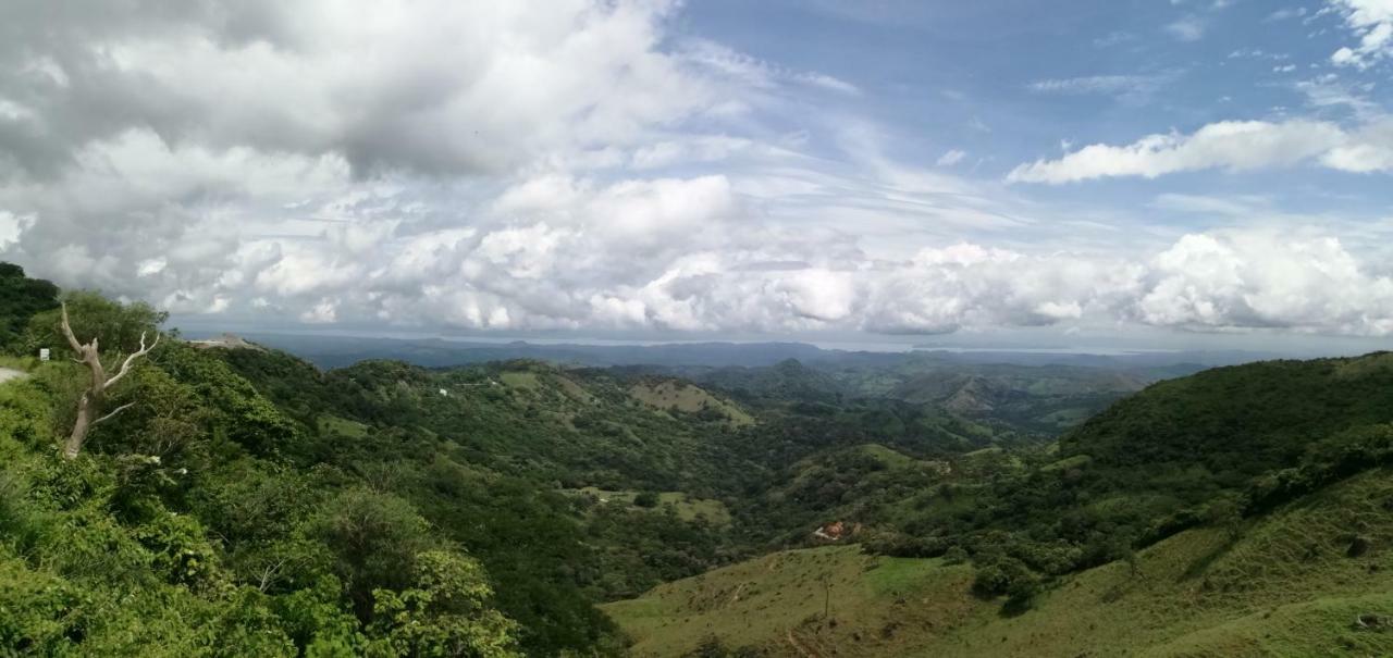 Monte Los Lirios Lodge Monteverde Eksteriør billede